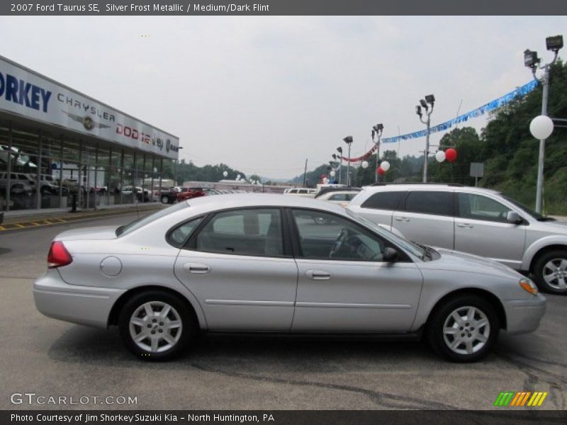 Silver Frost Metallic / Medium/Dark Flint 2007 Ford Taurus SE
