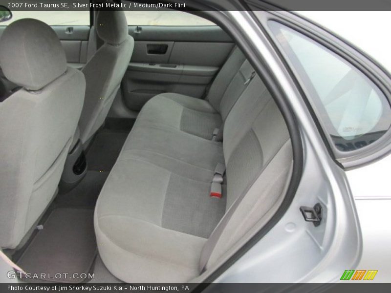 Silver Frost Metallic / Medium/Dark Flint 2007 Ford Taurus SE