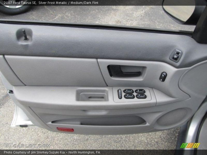 Silver Frost Metallic / Medium/Dark Flint 2007 Ford Taurus SE