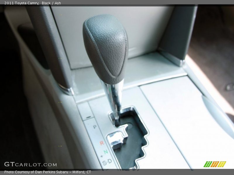 Black / Ash 2011 Toyota Camry