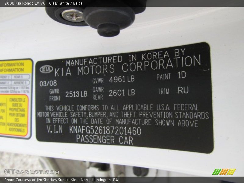 Clear White / Beige 2008 Kia Rondo EX V6