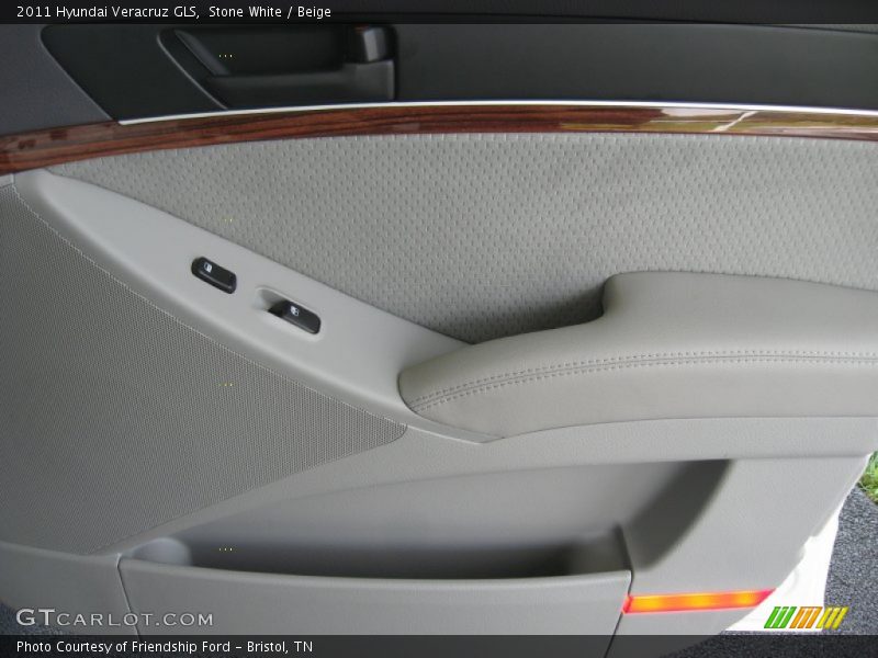Stone White / Beige 2011 Hyundai Veracruz GLS
