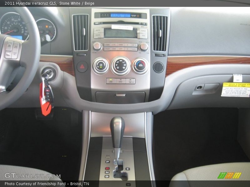 Stone White / Beige 2011 Hyundai Veracruz GLS
