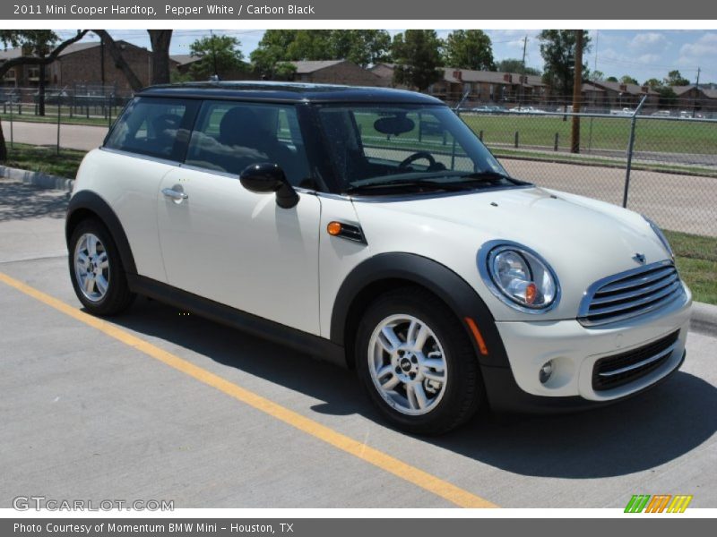 Pepper White / Carbon Black 2011 Mini Cooper Hardtop