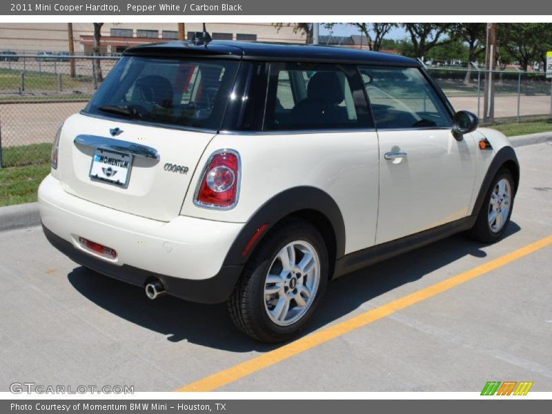 Pepper White / Carbon Black 2011 Mini Cooper Hardtop