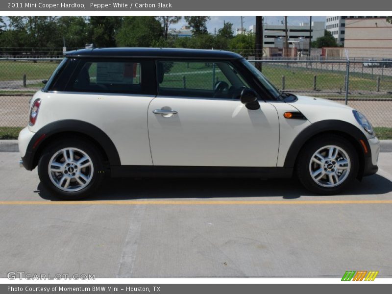 Pepper White / Carbon Black 2011 Mini Cooper Hardtop