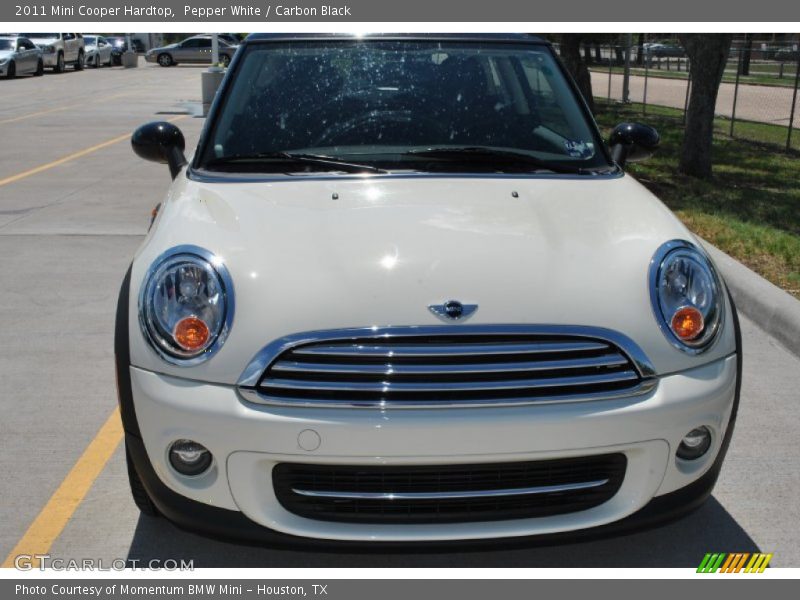 Pepper White / Carbon Black 2011 Mini Cooper Hardtop