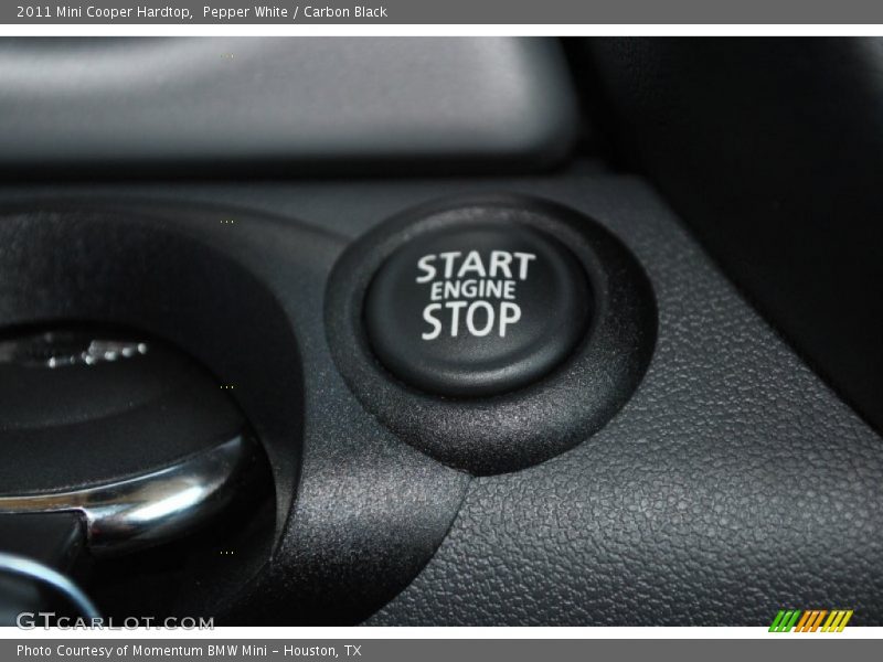 Pepper White / Carbon Black 2011 Mini Cooper Hardtop