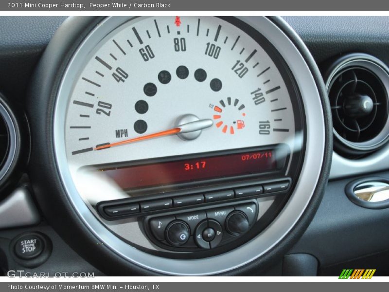 Pepper White / Carbon Black 2011 Mini Cooper Hardtop