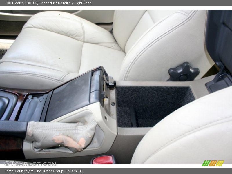 Moondust Metallic / Light Sand 2001 Volvo S80 T6