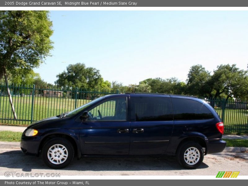 Midnight Blue Pearl / Medium Slate Gray 2005 Dodge Grand Caravan SE