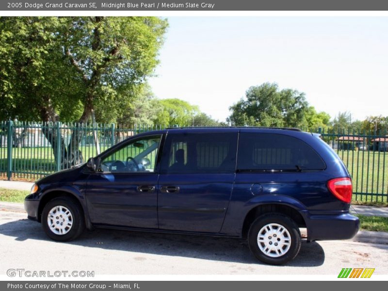 Midnight Blue Pearl / Medium Slate Gray 2005 Dodge Grand Caravan SE