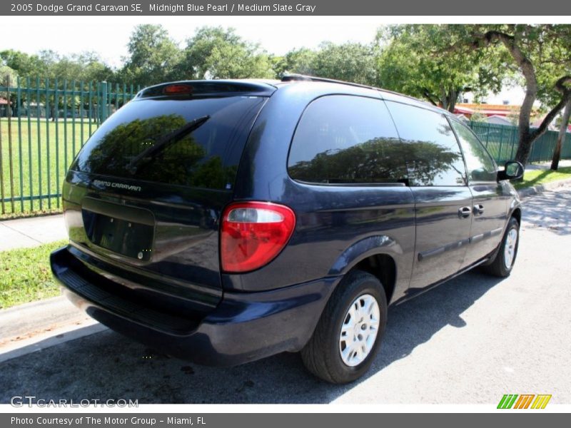 Midnight Blue Pearl / Medium Slate Gray 2005 Dodge Grand Caravan SE