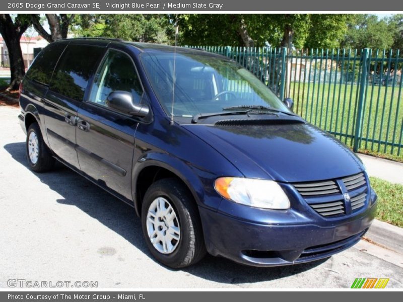 Midnight Blue Pearl / Medium Slate Gray 2005 Dodge Grand Caravan SE
