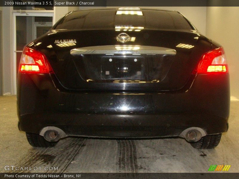 Super Black / Charcoal 2009 Nissan Maxima 3.5 S