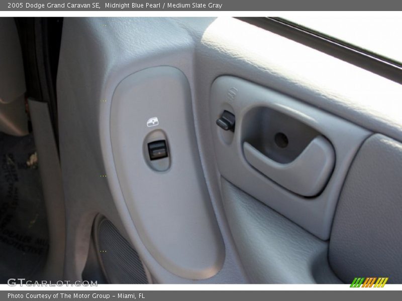 Midnight Blue Pearl / Medium Slate Gray 2005 Dodge Grand Caravan SE