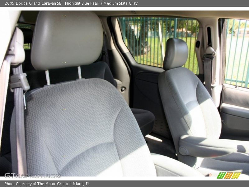 Midnight Blue Pearl / Medium Slate Gray 2005 Dodge Grand Caravan SE