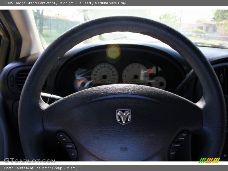 Midnight Blue Pearl / Medium Slate Gray 2005 Dodge Grand Caravan SE