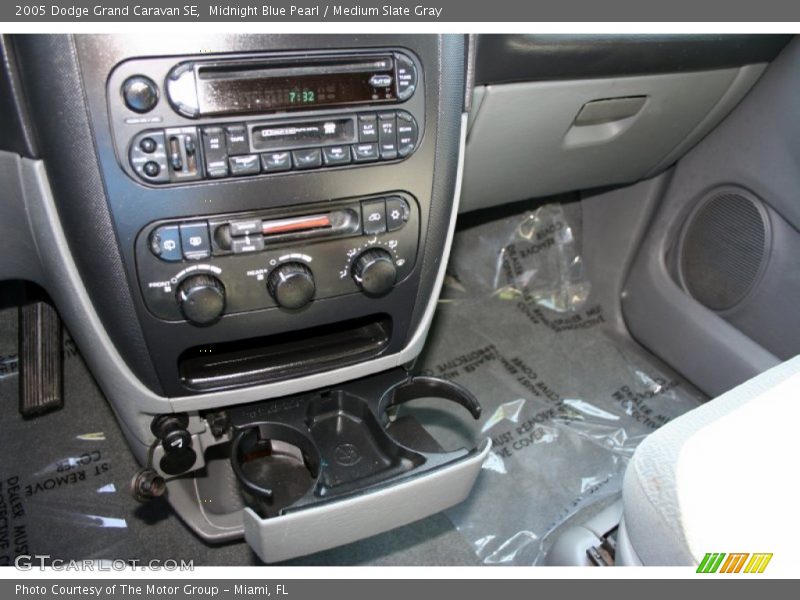 Midnight Blue Pearl / Medium Slate Gray 2005 Dodge Grand Caravan SE