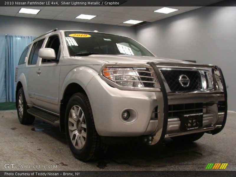 Silver Lightning Metallic / Graphite 2010 Nissan Pathfinder LE 4x4