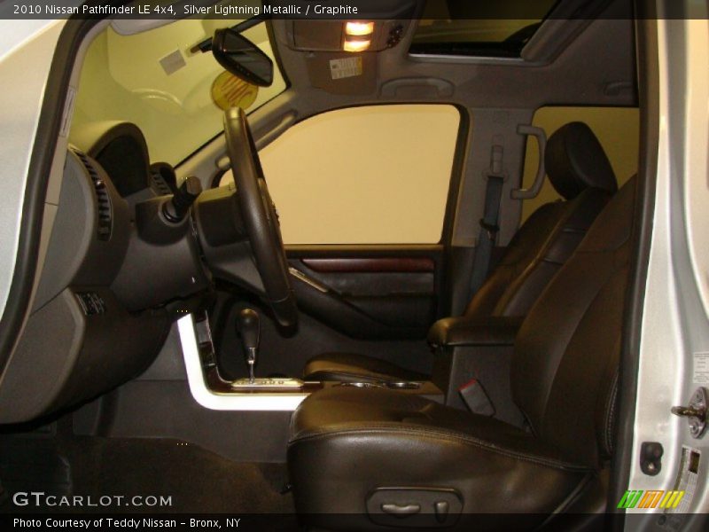 Silver Lightning Metallic / Graphite 2010 Nissan Pathfinder LE 4x4