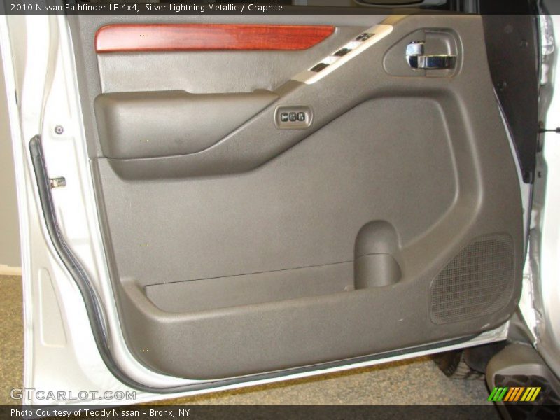 Silver Lightning Metallic / Graphite 2010 Nissan Pathfinder LE 4x4