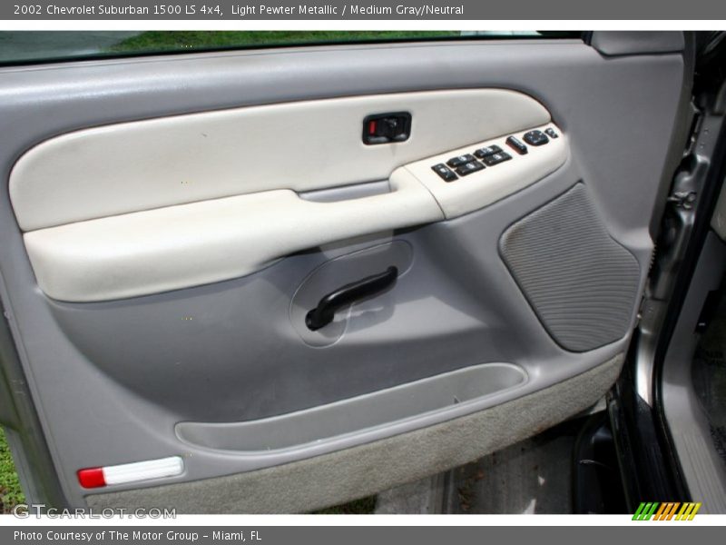 Light Pewter Metallic / Medium Gray/Neutral 2002 Chevrolet Suburban 1500 LS 4x4