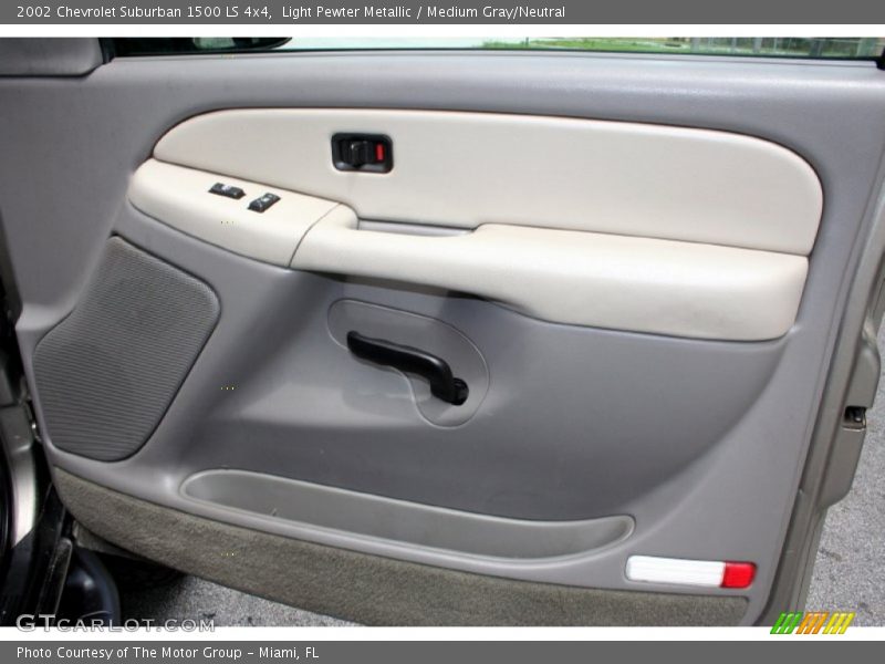 Light Pewter Metallic / Medium Gray/Neutral 2002 Chevrolet Suburban 1500 LS 4x4