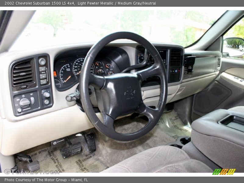 Light Pewter Metallic / Medium Gray/Neutral 2002 Chevrolet Suburban 1500 LS 4x4