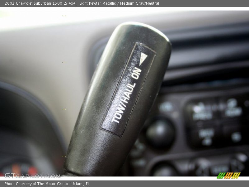Light Pewter Metallic / Medium Gray/Neutral 2002 Chevrolet Suburban 1500 LS 4x4