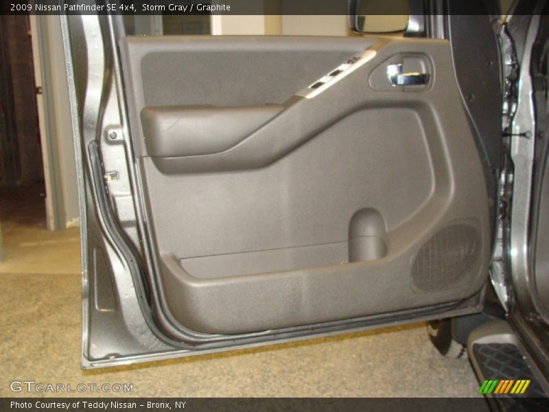 Storm Gray / Graphite 2009 Nissan Pathfinder SE 4x4