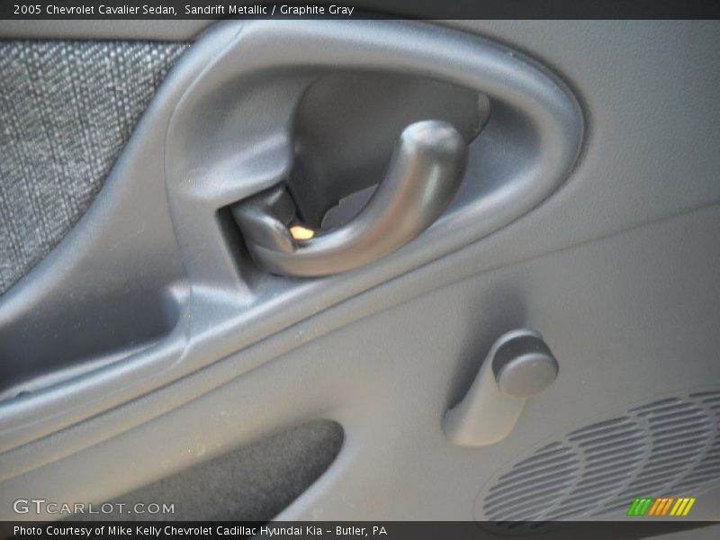 Sandrift Metallic / Graphite Gray 2005 Chevrolet Cavalier Sedan