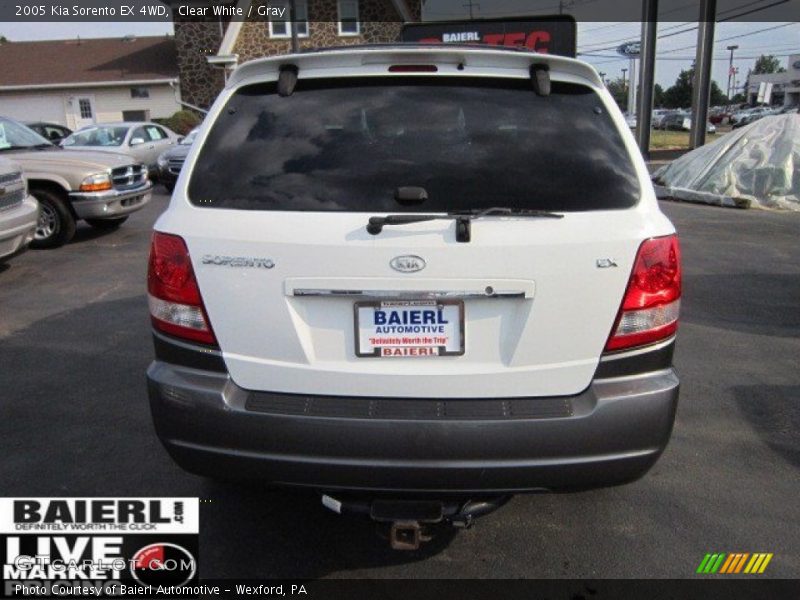 Clear White / Gray 2005 Kia Sorento EX 4WD