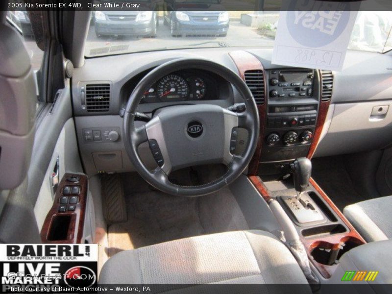 Clear White / Gray 2005 Kia Sorento EX 4WD