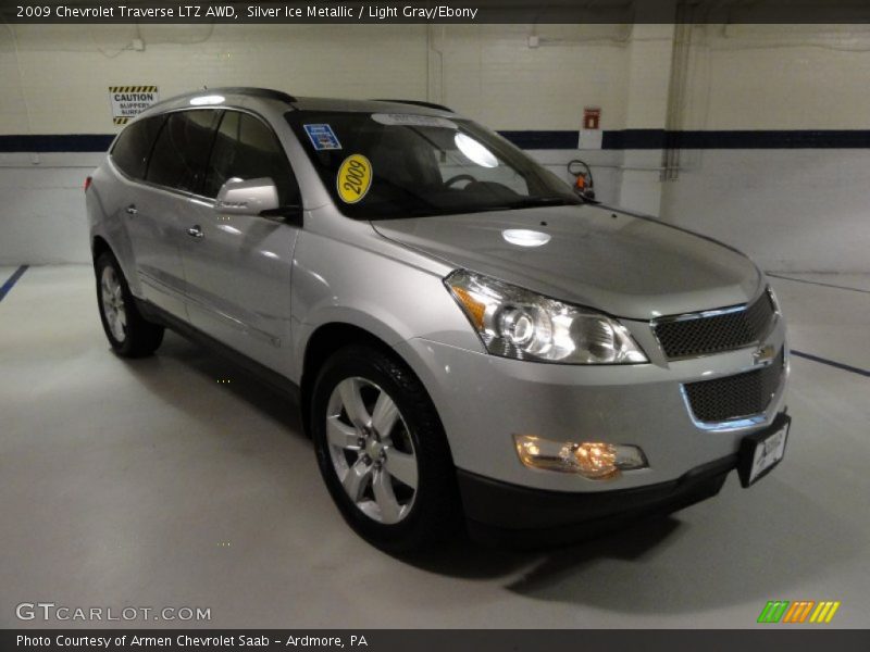 Silver Ice Metallic / Light Gray/Ebony 2009 Chevrolet Traverse LTZ AWD