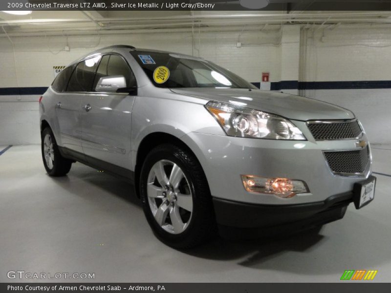 Silver Ice Metallic / Light Gray/Ebony 2009 Chevrolet Traverse LTZ AWD