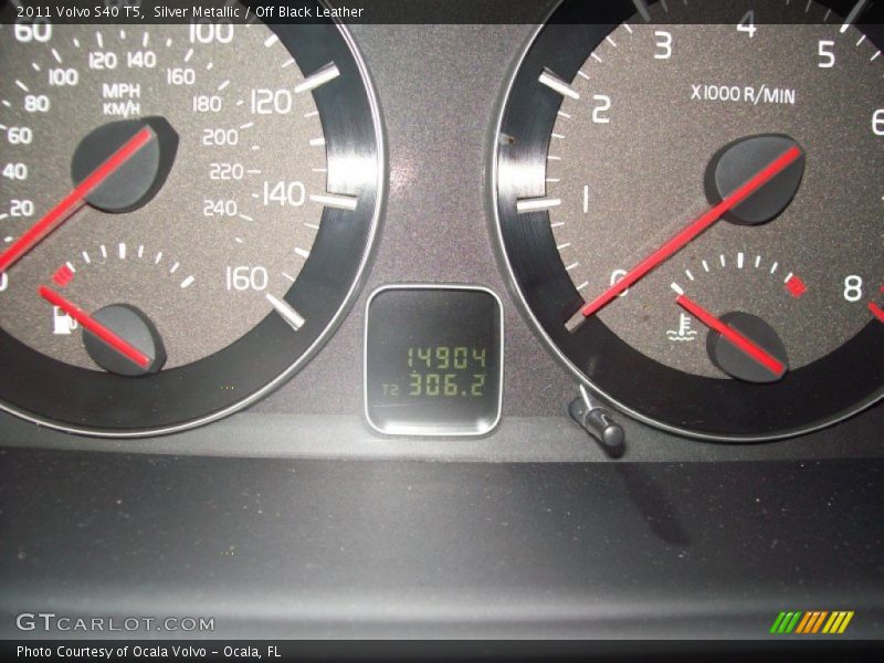 Silver Metallic / Off Black Leather 2011 Volvo S40 T5