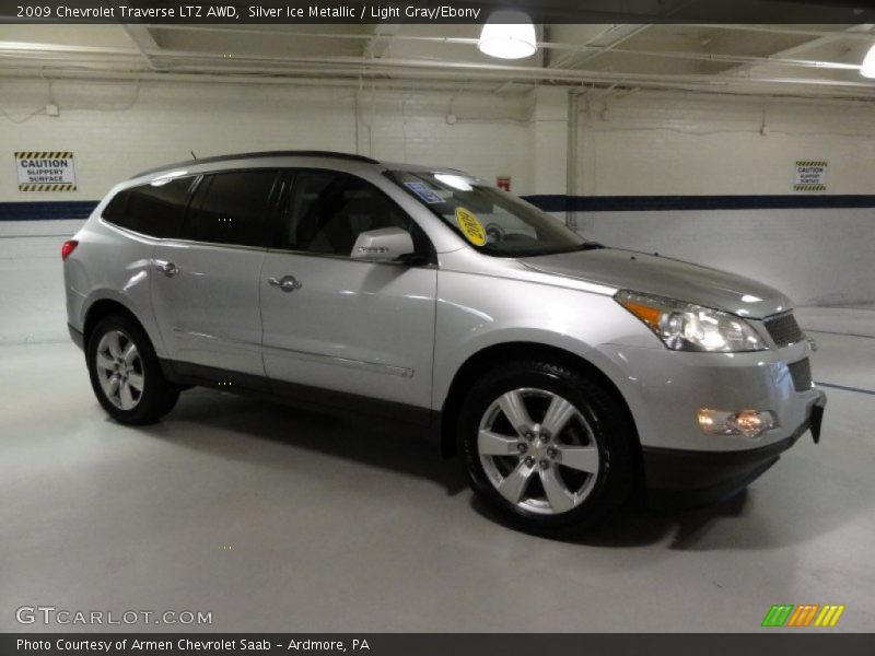 Silver Ice Metallic / Light Gray/Ebony 2009 Chevrolet Traverse LTZ AWD