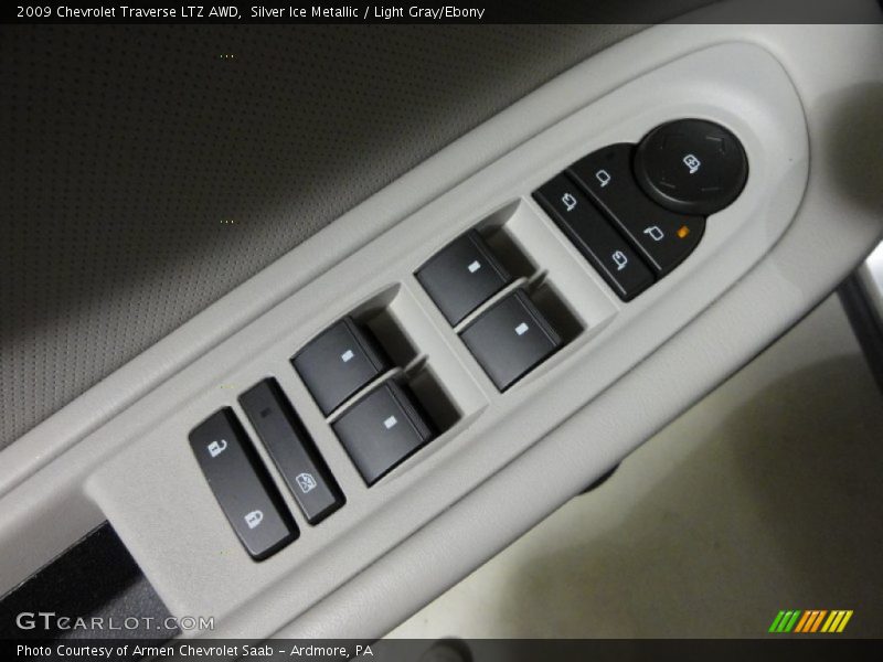 Silver Ice Metallic / Light Gray/Ebony 2009 Chevrolet Traverse LTZ AWD