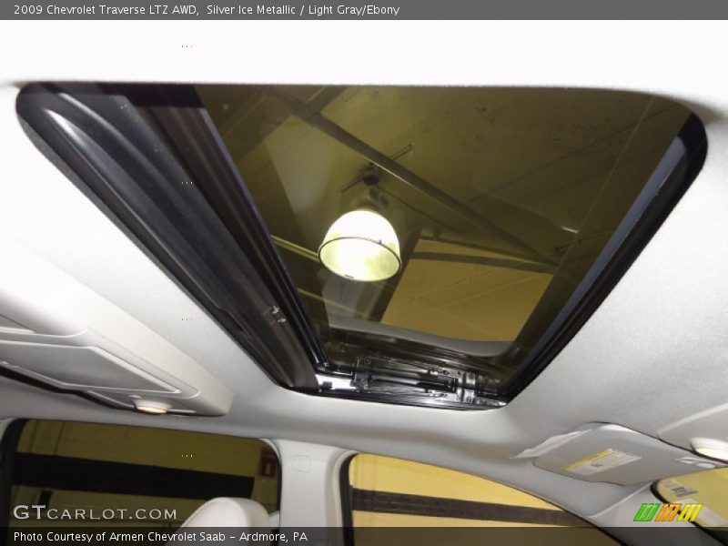 Silver Ice Metallic / Light Gray/Ebony 2009 Chevrolet Traverse LTZ AWD