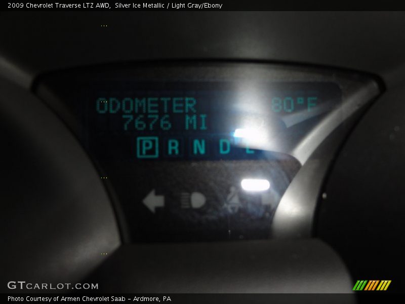 Silver Ice Metallic / Light Gray/Ebony 2009 Chevrolet Traverse LTZ AWD