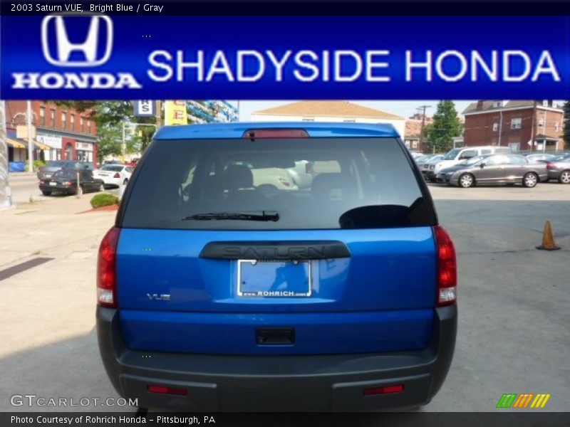 Bright Blue / Gray 2003 Saturn VUE