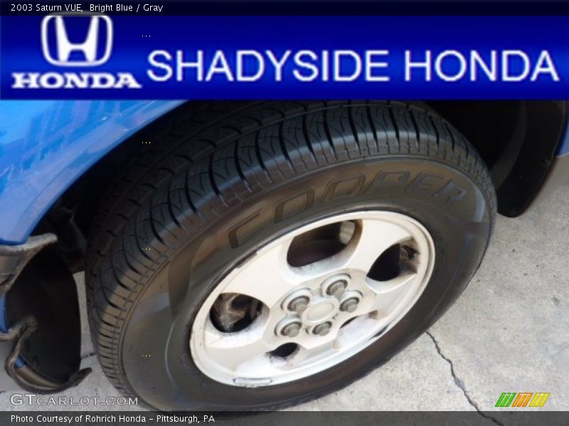 Bright Blue / Gray 2003 Saturn VUE