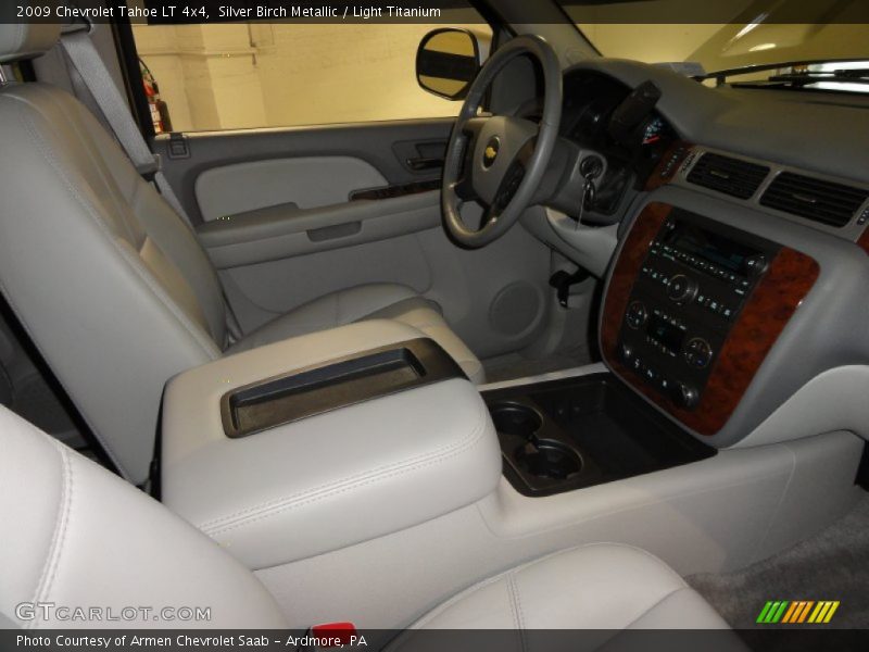 Silver Birch Metallic / Light Titanium 2009 Chevrolet Tahoe LT 4x4