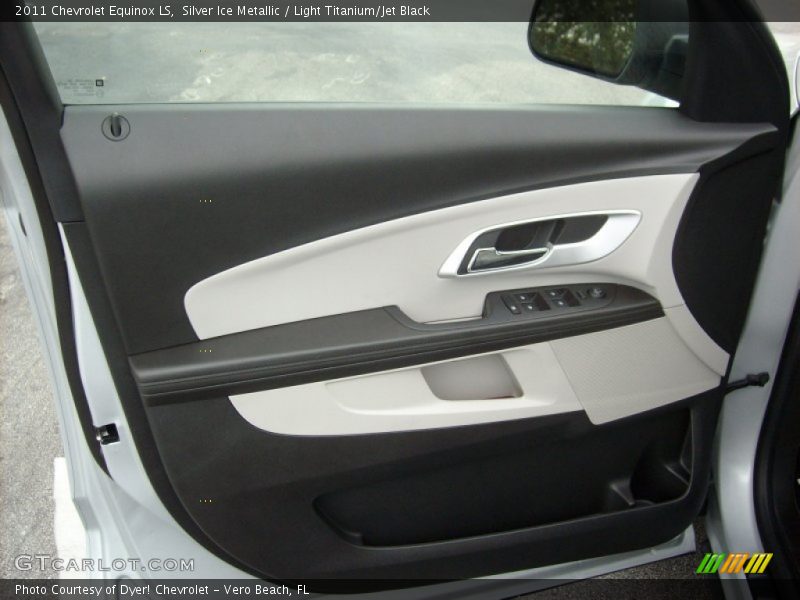 Silver Ice Metallic / Light Titanium/Jet Black 2011 Chevrolet Equinox LS