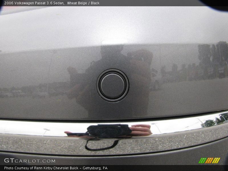 Wheat Beige / Black 2006 Volkswagen Passat 3.6 Sedan
