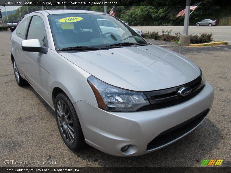 Front 3/4 View of 2009 Focus SES Coupe