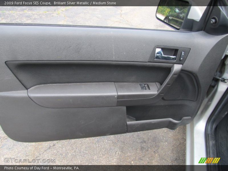 Brilliant Silver Metallic / Medium Stone 2009 Ford Focus SES Coupe