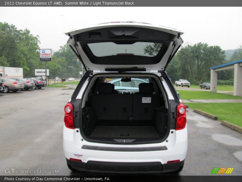 Summit White / Light Titanium/Jet Black 2011 Chevrolet Equinox LT AWD