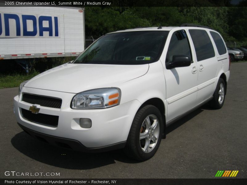 Summit White / Medium Gray 2005 Chevrolet Uplander LS